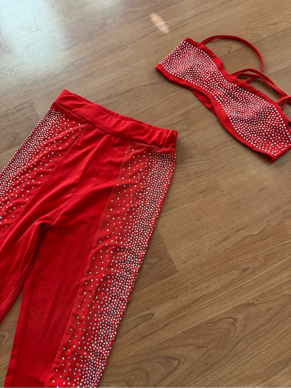 Red Rhinestone Side-Panel Stretch Leggings - Picture 2 of 3